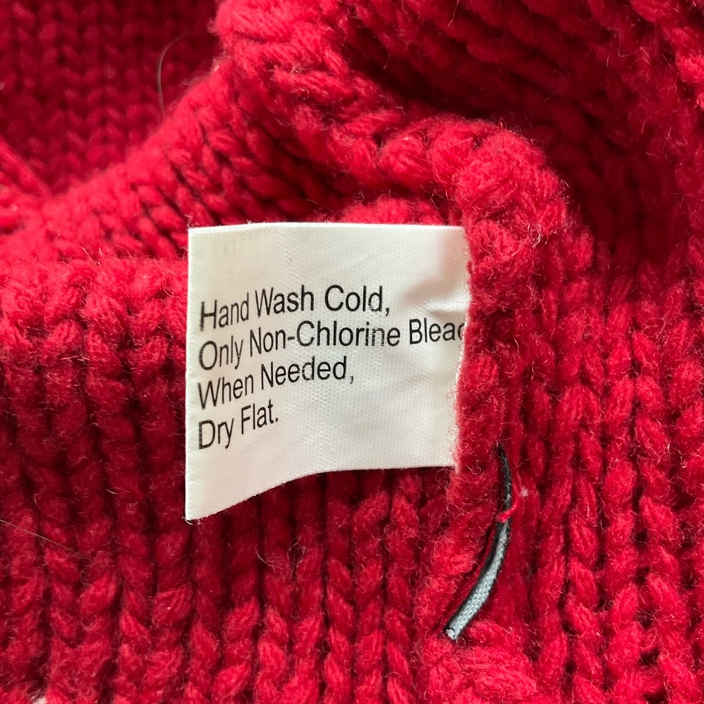 Vintage Hollister Lambs Wool Hoodie Sweater.
Size Small. - Picture 6 of 6